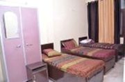 Girls Paying guest available on Triple sharing basis in Govind puri.